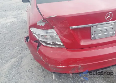 2009 Mercedes-Benz C 300 Luxury/Sport из США, поврежденный, VIN WDDGF54X59R042583